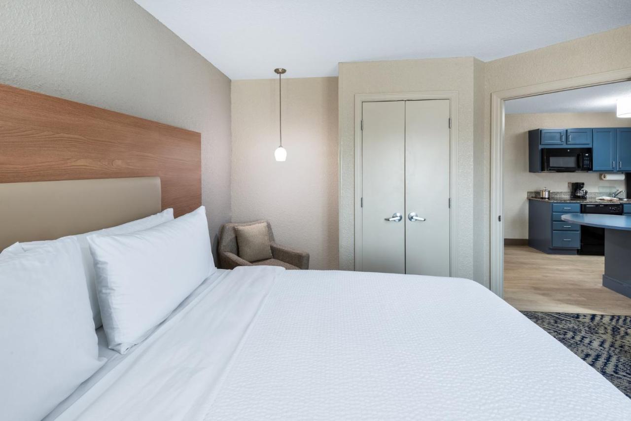 Candlewood Suites Chesapeake-Suffolk By Ihg Екстер'єр фото
