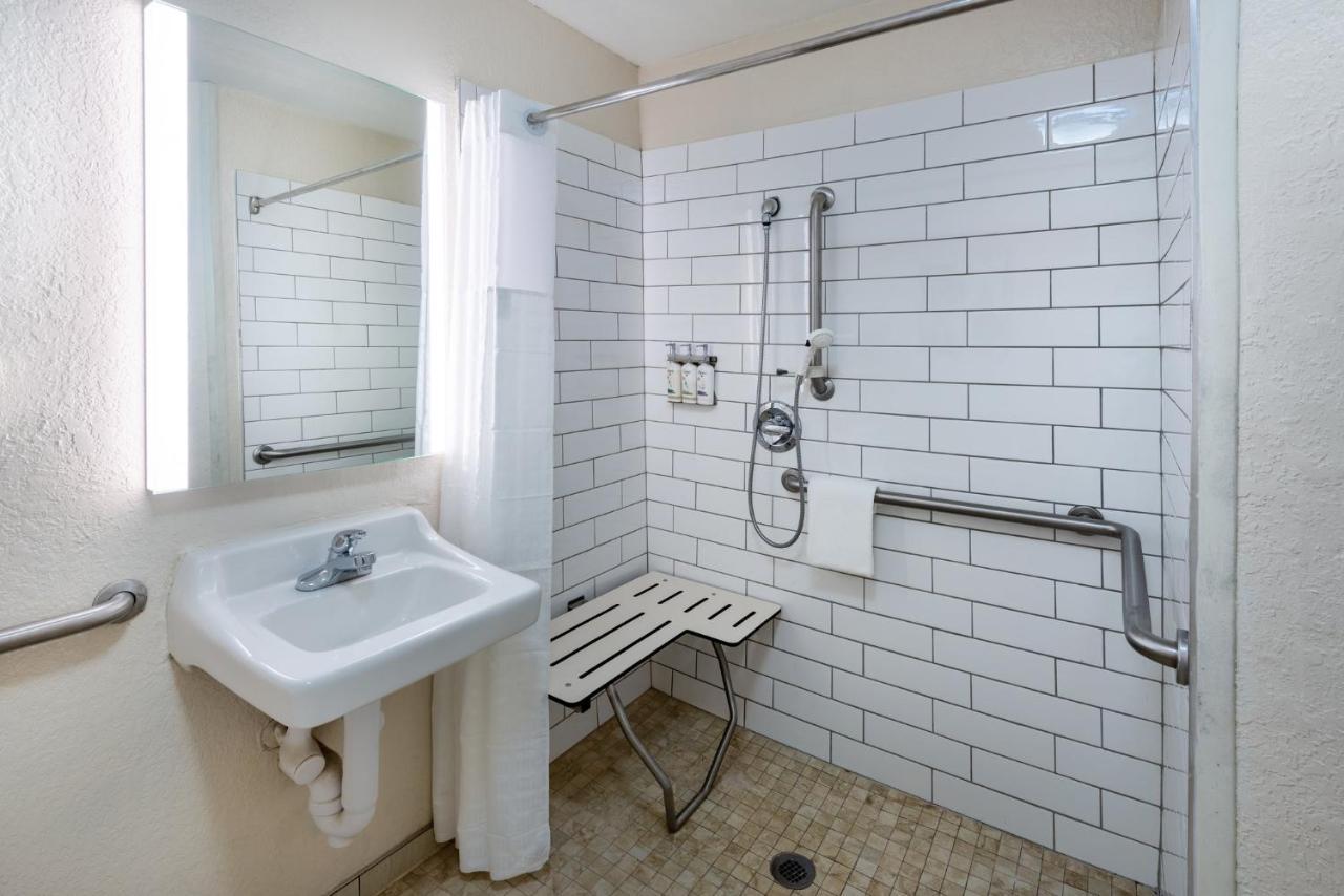 Candlewood Suites Chesapeake-Suffolk By Ihg Екстер'єр фото